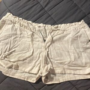 Linen shorts